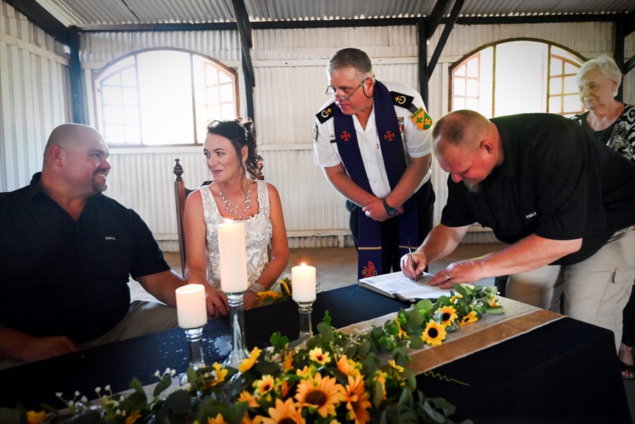 Wedding ceremony by Dr. Gerrit Rademeyer in Reddersburg